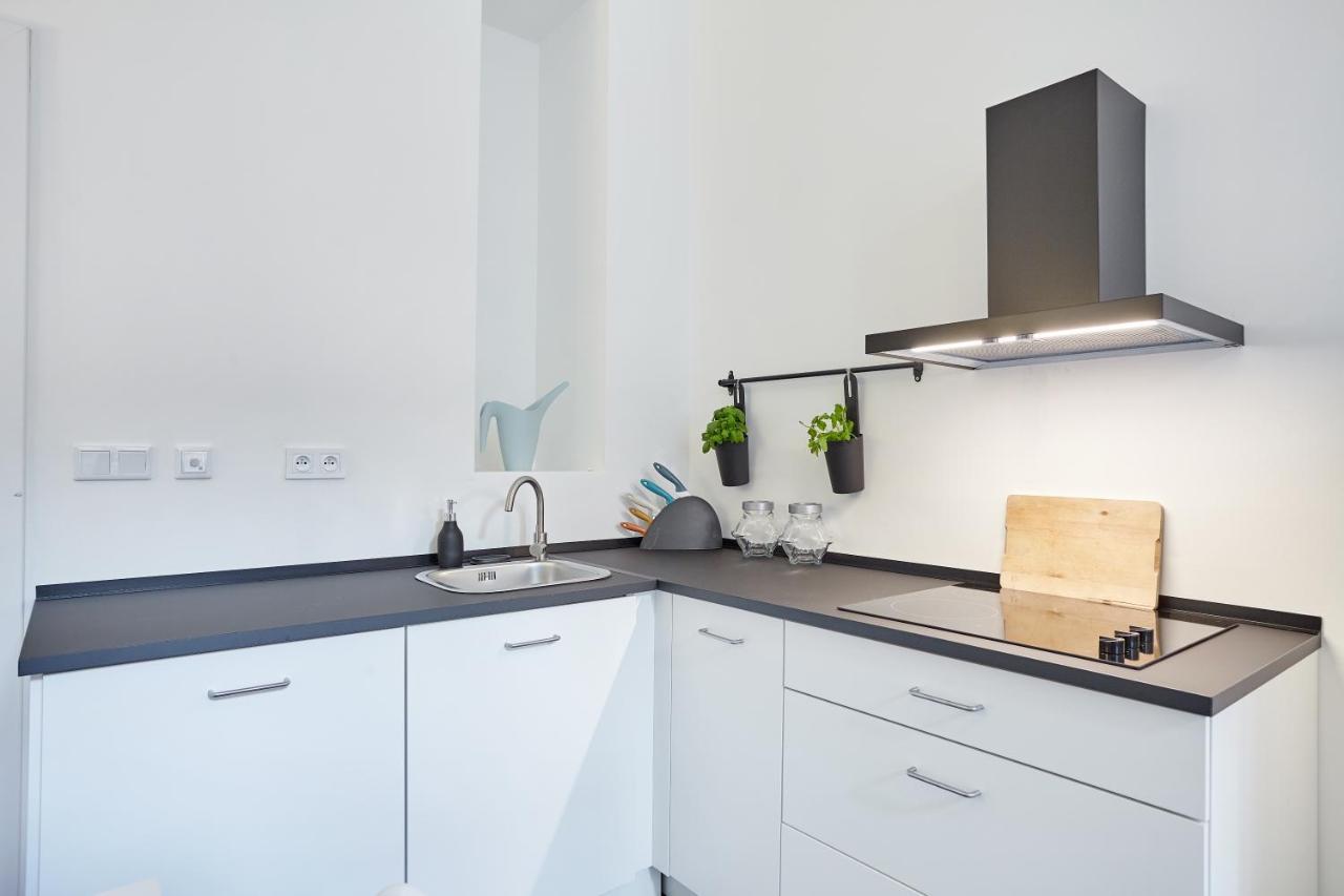 Savor Apartments Прага Екстериор снимка