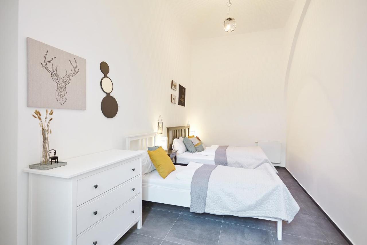Savor Apartments Прага Екстериор снимка